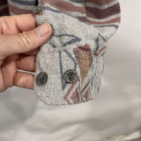 Eddie Bauer Flannel Shirt Men XL Aztec Gray Southwestern Button Down Grey Pocket - Picture 5 of 13